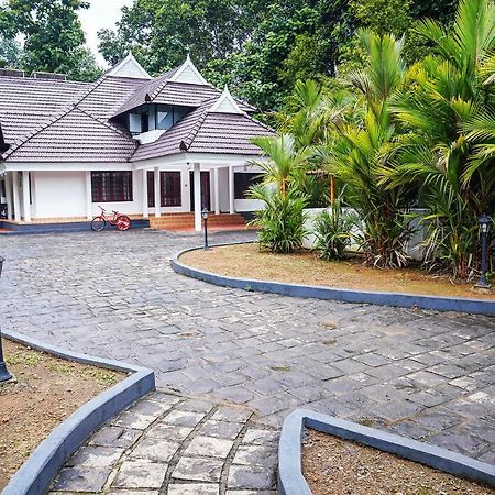 Thanal Premium Villa By - A Place To Call Your Home Muvattupuzha Екстер'єр фото